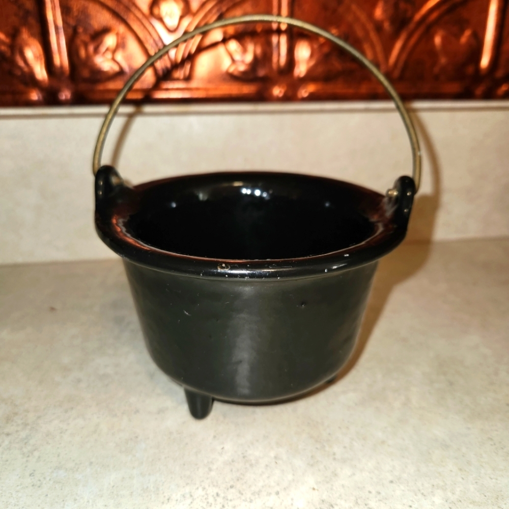 Vintage Mini Black Cauldron/Smelting Pot with Handle